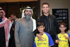 Ronaldo Sang Legenda Tunjukkan Toleransi, Coba Puasa Ramadan Bareng Rekan Setim