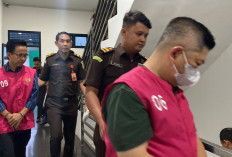 Dilimpahkan ke Kejari, Tiga Tersangka Dugaan Kasus Korupsi PDAM Tirta Mayang Jambi Langsung Ditahan 