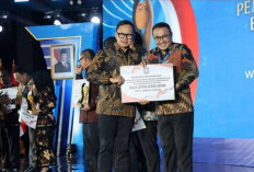 Sukses Tekan Kemiskinan dan Stunting, Wali Kota Sungai Penuh Raih Penghargaan dan Insentif Rp 3 Miliar