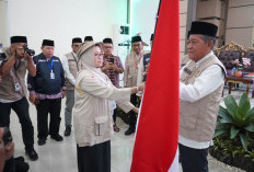 Wagub Abdulah Sani Lepas 44 Jamaah Haji Kloter 20 Jambi- Muaro Jambi 