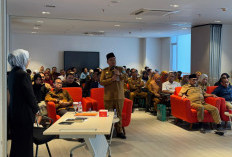 Angkat Isu Strategis Pajak Daerah, Nella Ervina Raih Gelar Doktor