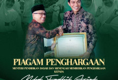 Bupati Batang Hari Raih Penghargaan Revitalisasi Bahasa Daerah di FTBIN 2026
