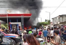 Kebakaran Hebat Landa SPBU di Bungo, 1 Pompa dan 1 Mobil Hangus Terbakar