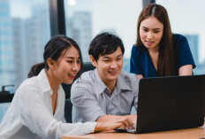 Gak Banyak Drama! Ini 5 Zodiak yang Paling Stabil dalam Karier, Konsisten Raih Prestasi 