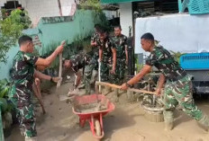 Pasca Banjir! TNI Bersihkan Lumpur, Jalur Maninjau-Lubuk Basung Dibuka